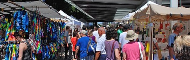 image of an outdoor market