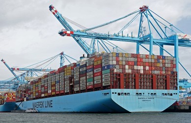 photo of cargo ship